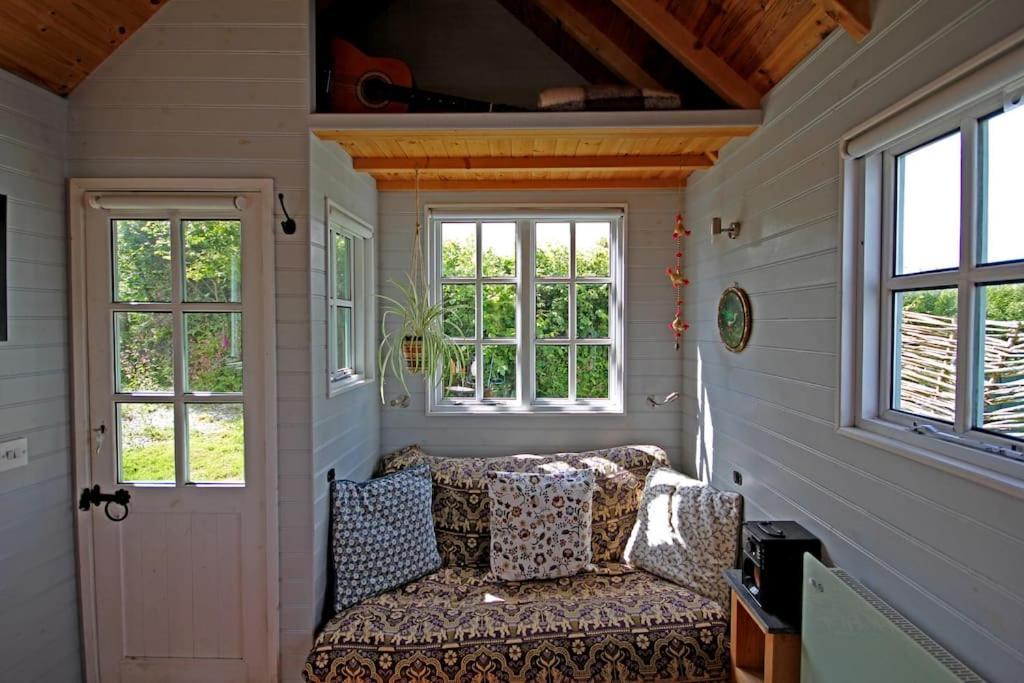 فيلا Tiny House On Isolated Farm By The Cornish Coast بود المظهر الخارجي الصورة